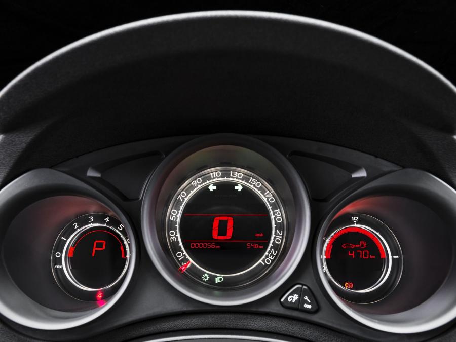  Citroen C4 Lounge 2013 года  (фото 8 из 26)